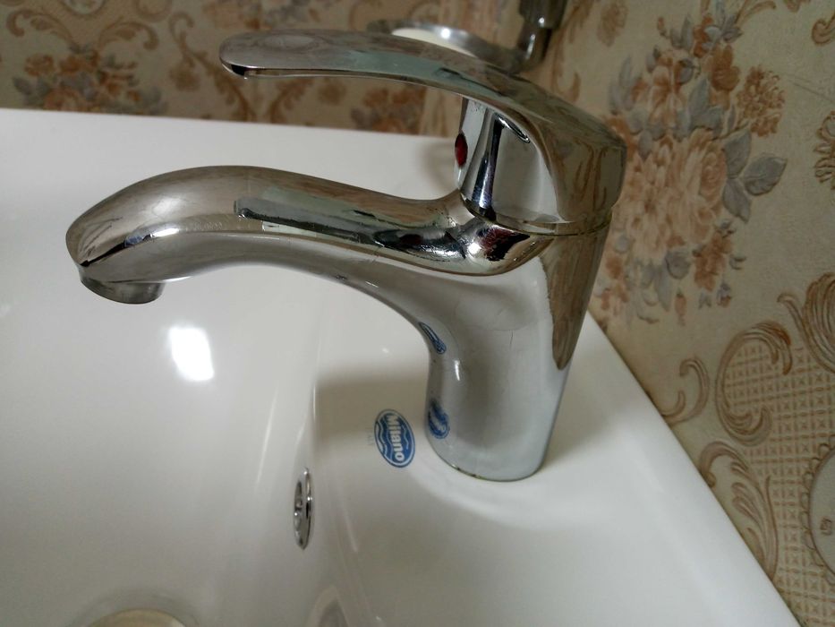 Смеситель для раковины PAFFONI  с проверкой.Цена 130 тыс