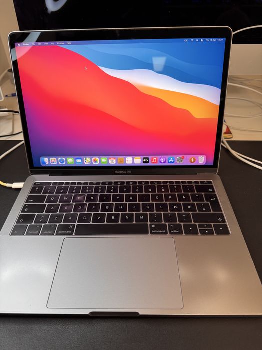 Apple MacBook Pro 2017 i5-7360U / 8GB / 128GB SSD ID-XXL9500