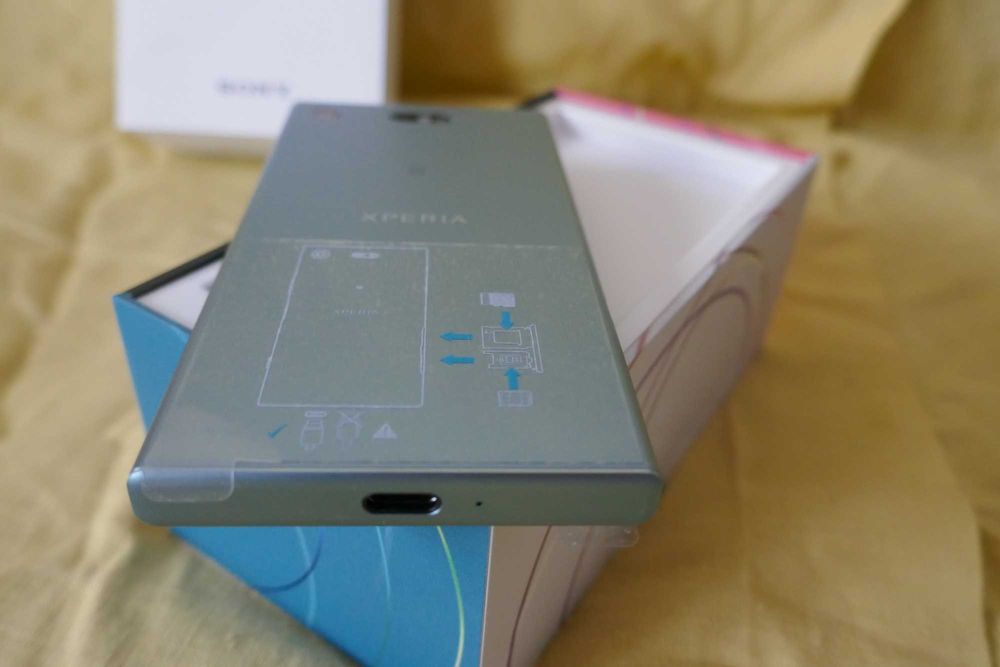 SONY XPERIA XZ1 Compact nefolosit - pentru pasionati