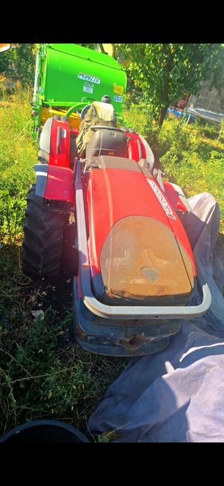 Vând tractor Tractor Valpadana 9100 , putere 100 CP