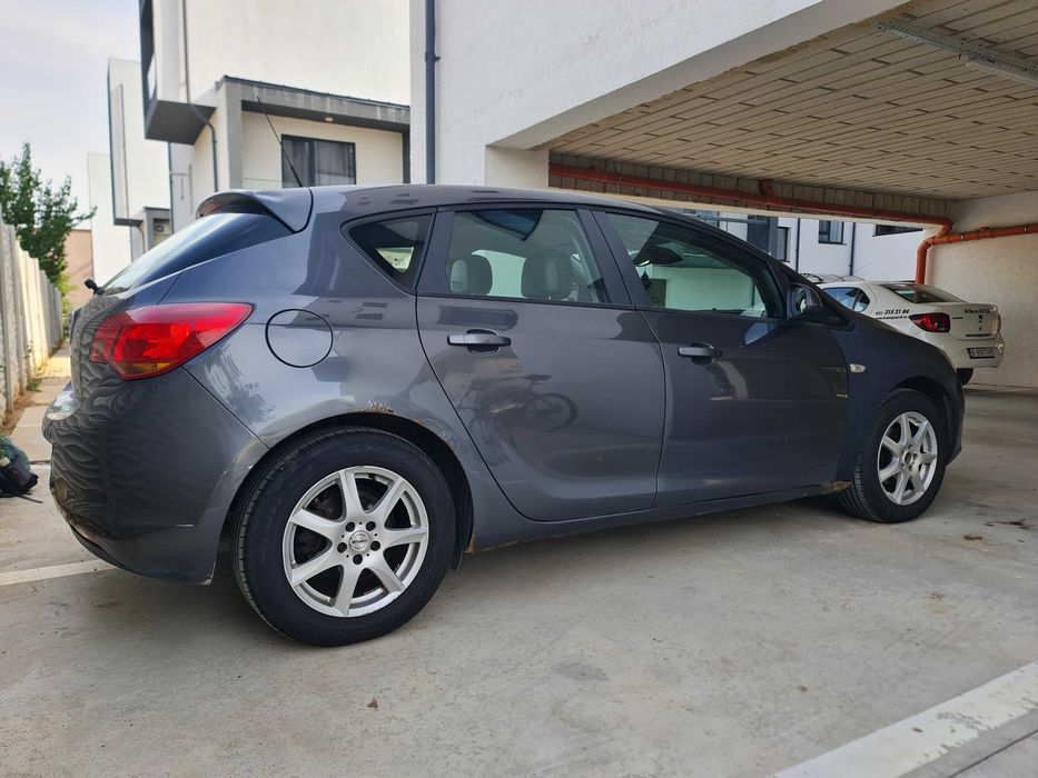 Opel Astra J 2010, 1.6 benzina + GPL, 264.791 km, istoric service