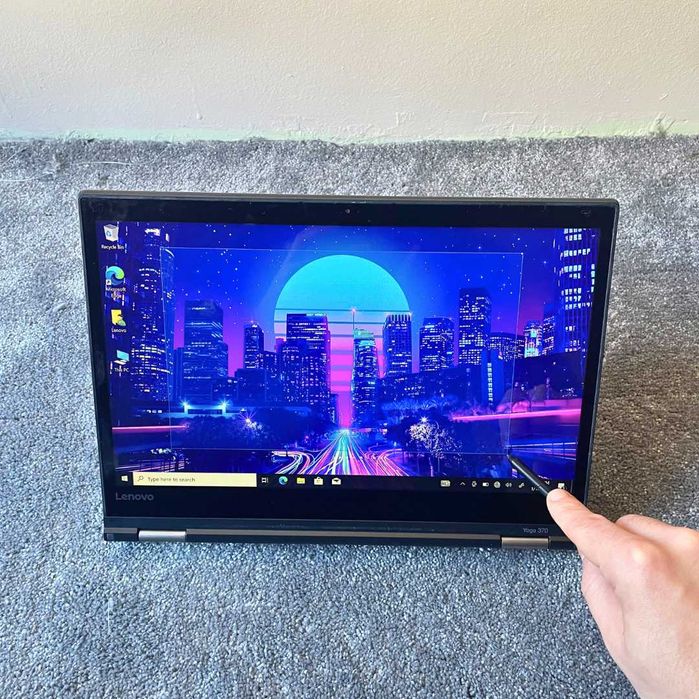 ThinkPad YOGA 370 Lenovo - 13.3''FHD Touchscreen, i5-7300u, 8GB RAM