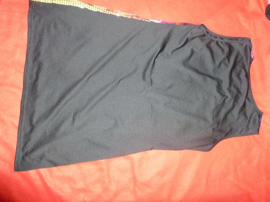 Л бляскава туника с пайети