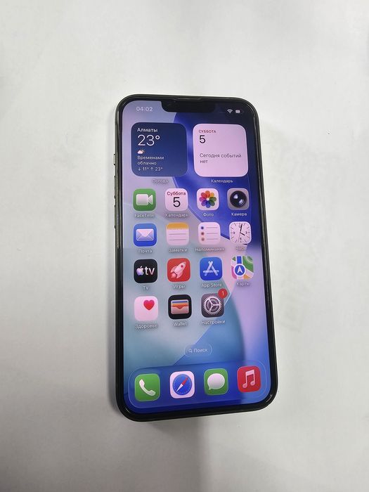 IPhone 13 . IPhone