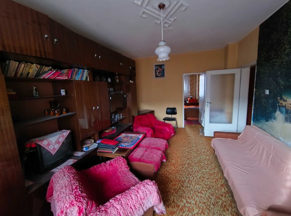 Продава се Тристаен апартамент в Стара Загора, Център - 84 кв.м за 1310 €/кв.м - Снимка #2