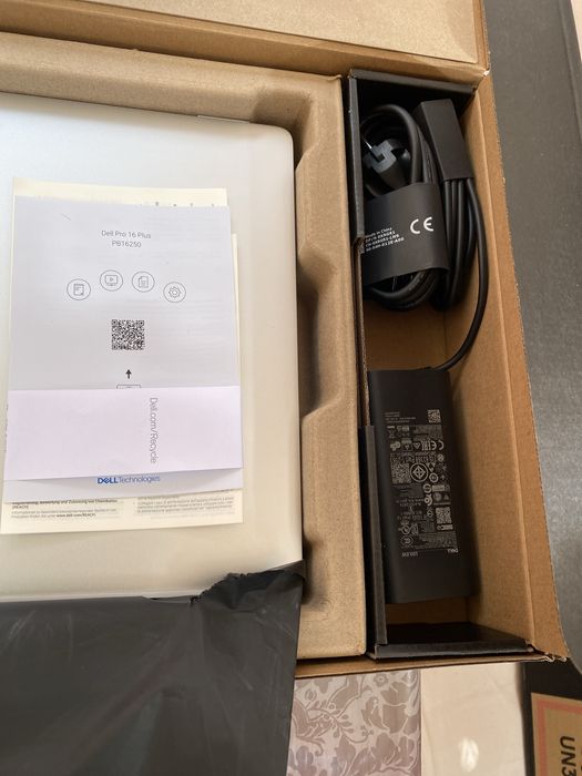 Продавам Dell Pro 16 Plus PB16250 – чисто нов