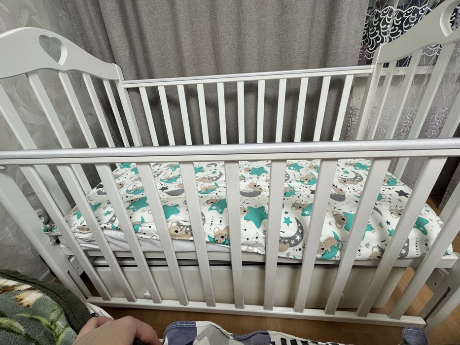Продам детскую кроватку