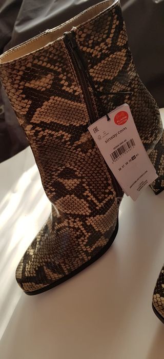 Cizme piele imitație sarpe // SINSAY