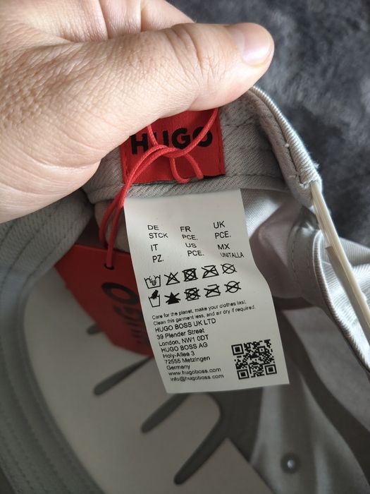 Hugo Jude șapcă unisex gri deschis cu logo brodat marime OS noua originala