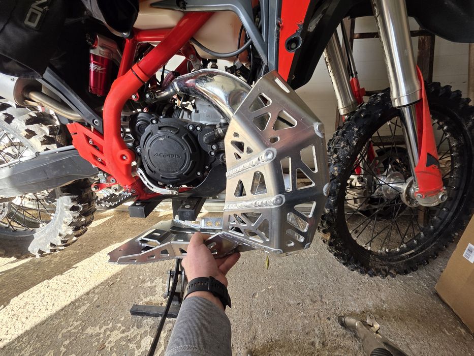 Beta xtrainer 300 22-26 Алуминиев гард