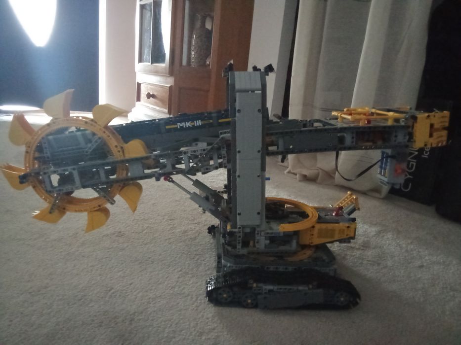 Set de Lego Tehnic: Bucket Wheel Excavator set. Cod set 42055