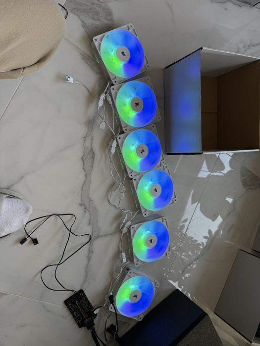 Vand schimb ventilatoare pc 120 mm negre si albe ARGB RGB si simple