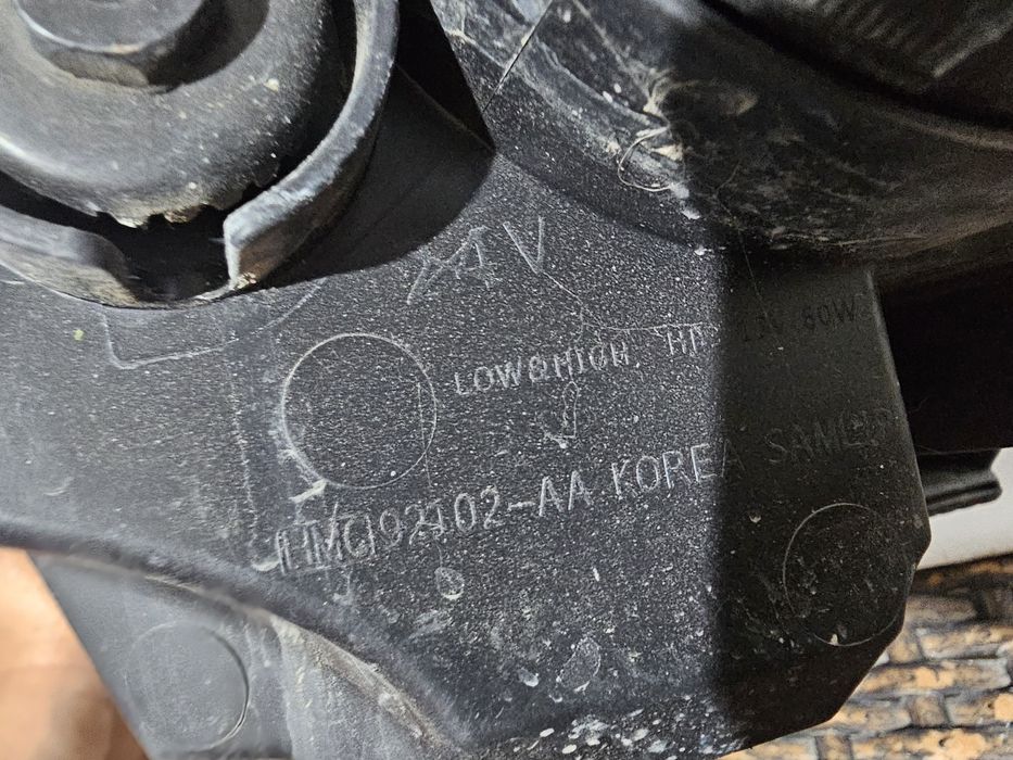 Far dreapta Hyundai Elantra dupa 2021 cod 92102-AA