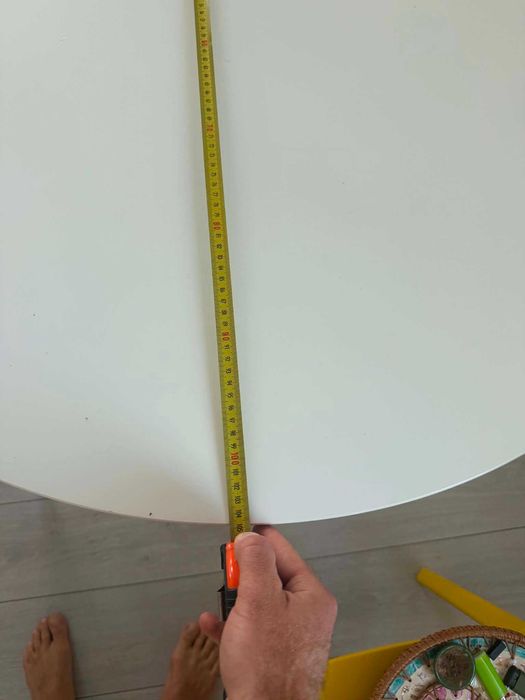 Masă rotundă IKEA DOCKSTA albă Ø103 cm – stare bună