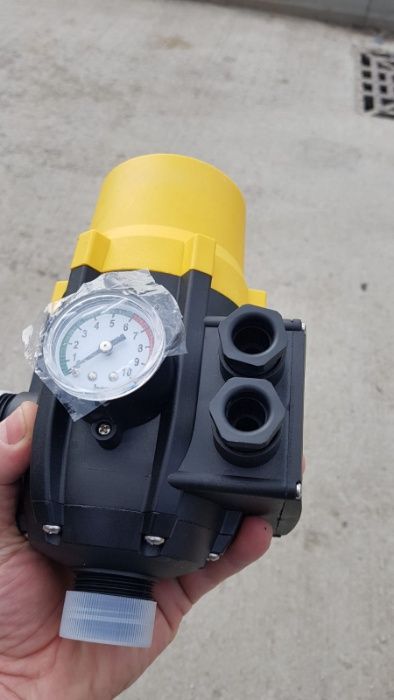 Înlocuitor hidrofor fără vas de expansiune sau conectare la pompa subm