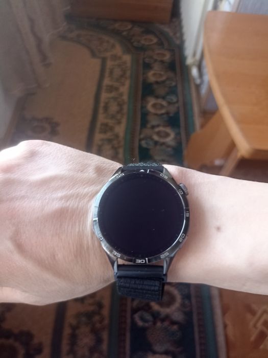 Часы ручные  Хуавей 4 элемент