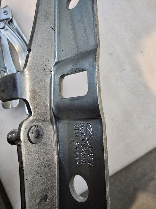 Петли капота chery omoda c5