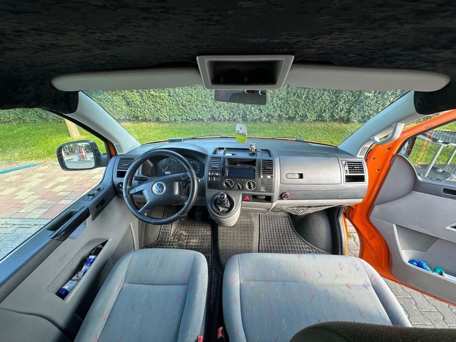 VW Transporter T5 1.9 TDI 2004  varianta lungă
