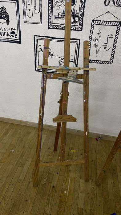 Мольберт деревянный