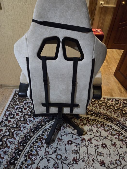 Продам игровое кресло knight