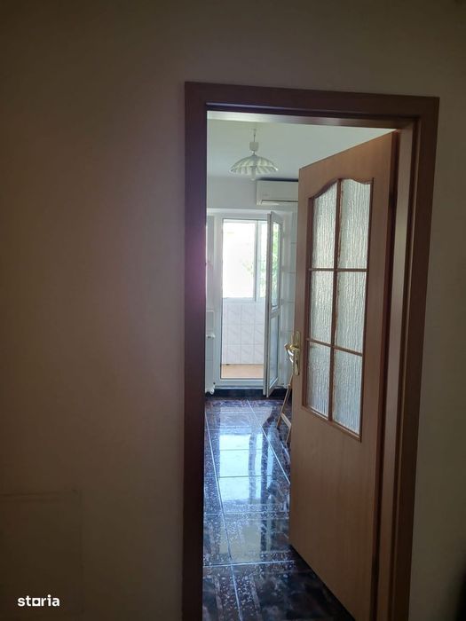Proprietar închiriez apartament 4 camere