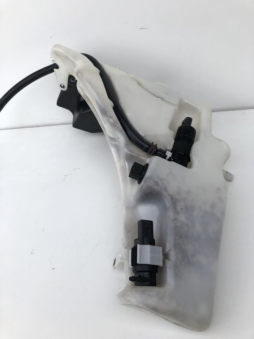 Vas lichid parbriz Audi A4 B8 cu spalator far 2008-2012