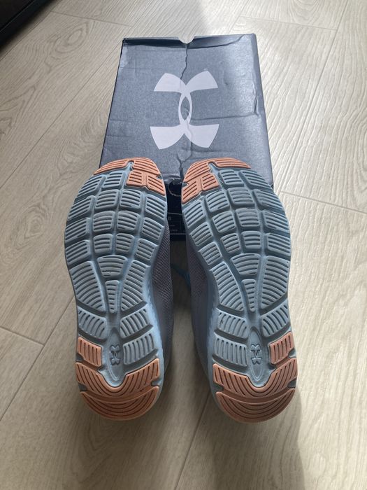 дамски маратонки Under Armour