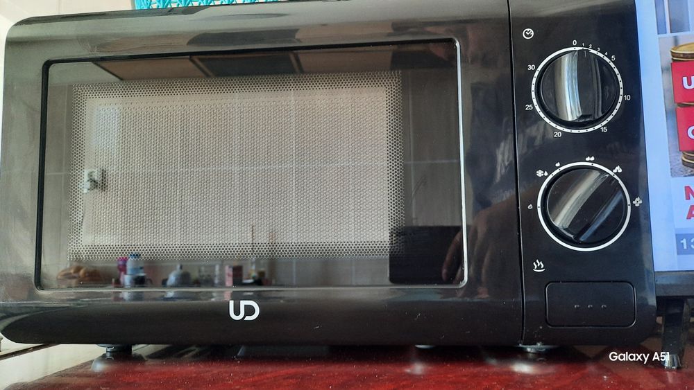 Cuptor microunde
