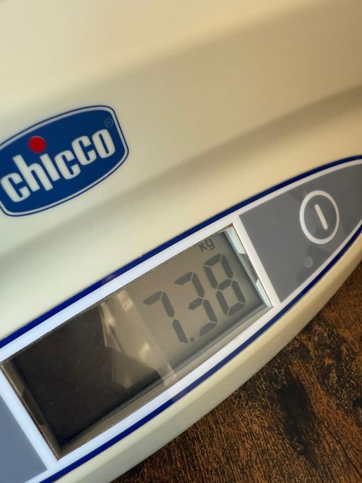 Електронна бебешка везна  - Chicco