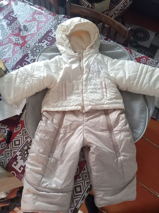 Продам комбинезоны ( недорого)