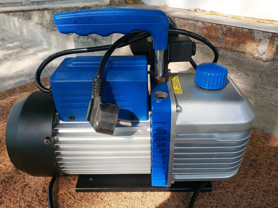 Насос вакуумный новый