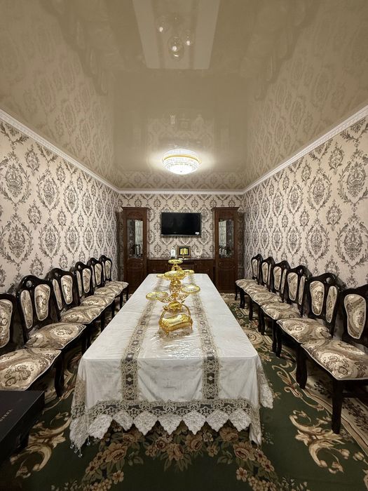 Shahar markazida fayzli hovli uy