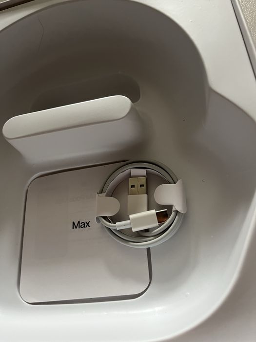 Черни слушалки Apple AirPods Max в отлично състояние