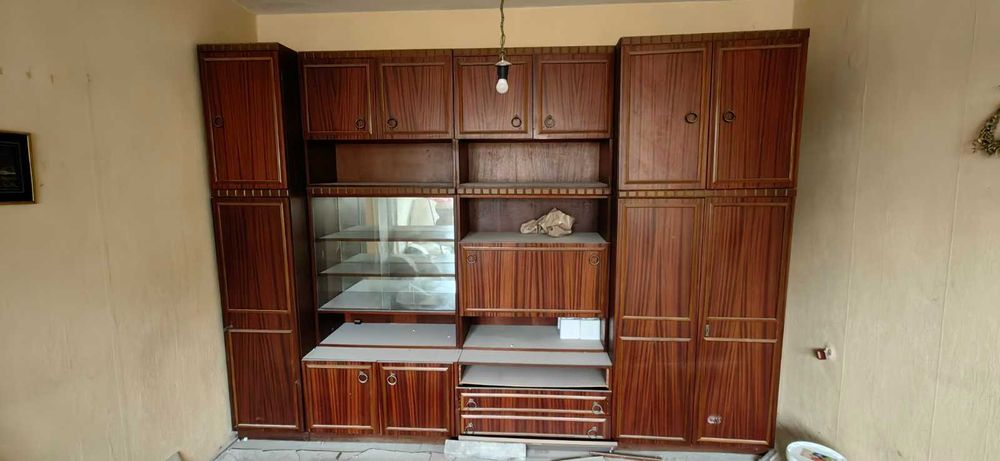 Холна секция в много добро състояние