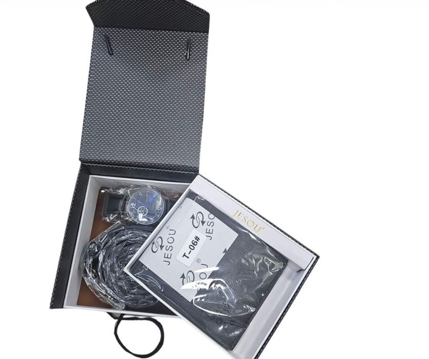 Стилен мъжки подаръчен комплект часовник,колан и портфейл