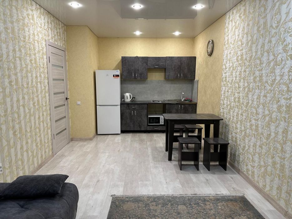 Сдам 2 ком студия квартиру посуточно