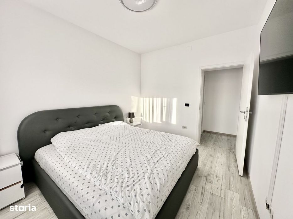 Duplex spatios cu 4 camere | Zid dublu | Panouri fotovoltaice - Mosnit
