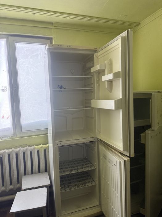 Продам холодильник