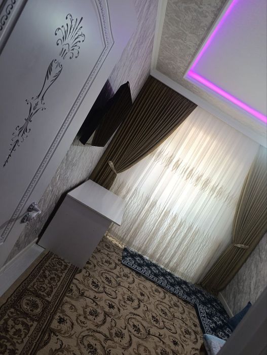 3/1/5 (1-этаж). Сергели 4. Квартира 78 м². Дом панельный. Метро 700 м.