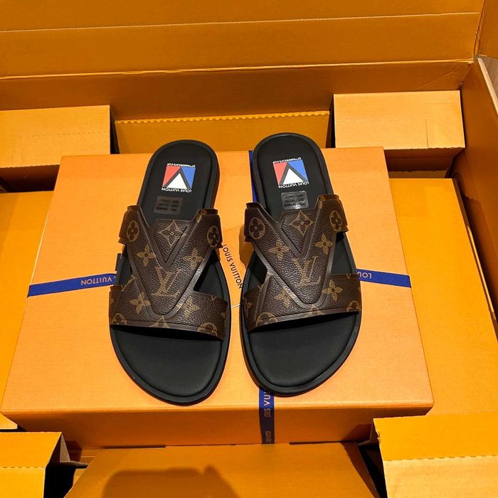 Papuci / Slapi Louis Vuitton Premium - mai multe modele