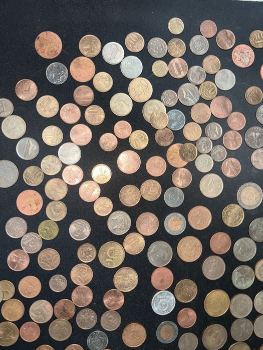 Продам монеты коллекционные и юбилейные