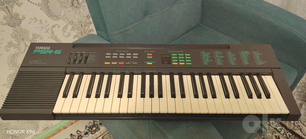 Продаю YAMAHA PSR-6.