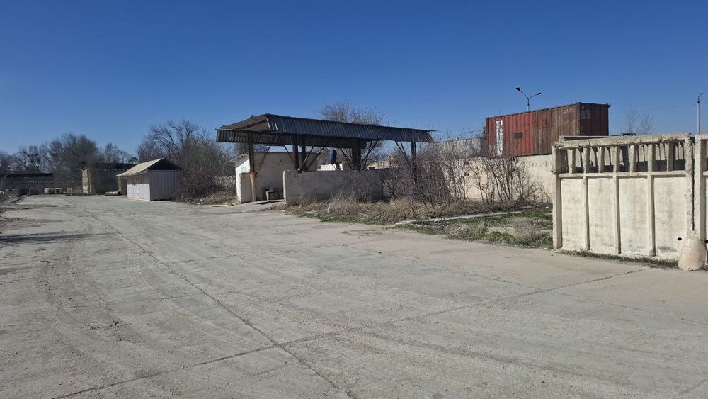 Продаётся производственная база в городе Навои