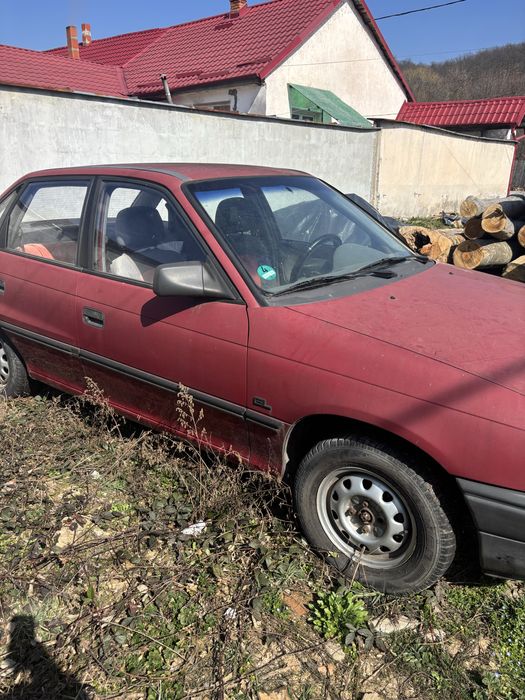 Opel radiat ! Functioneaza .