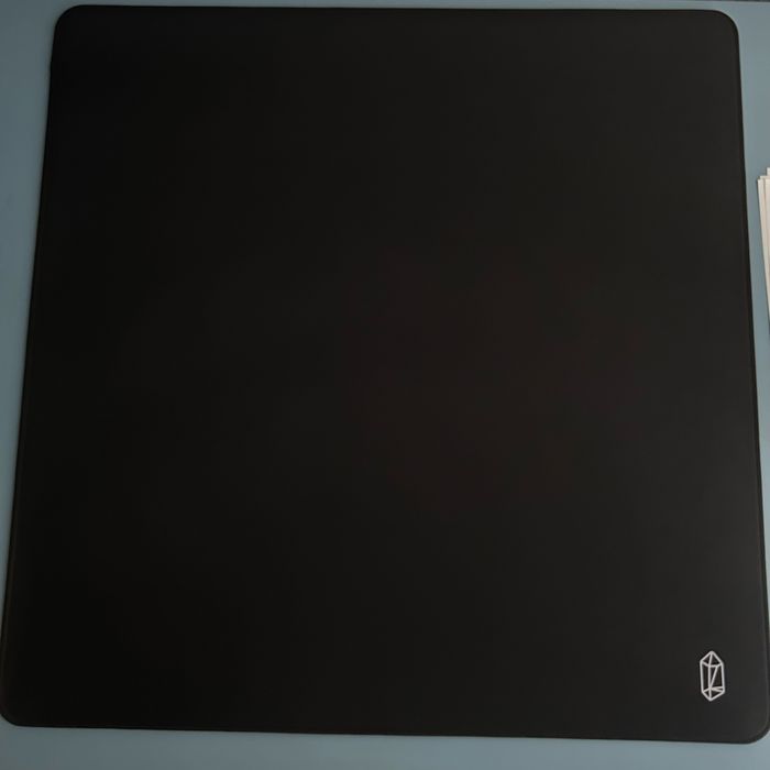 Игровой коврик Lamzu 490×420 мм (оригинал)