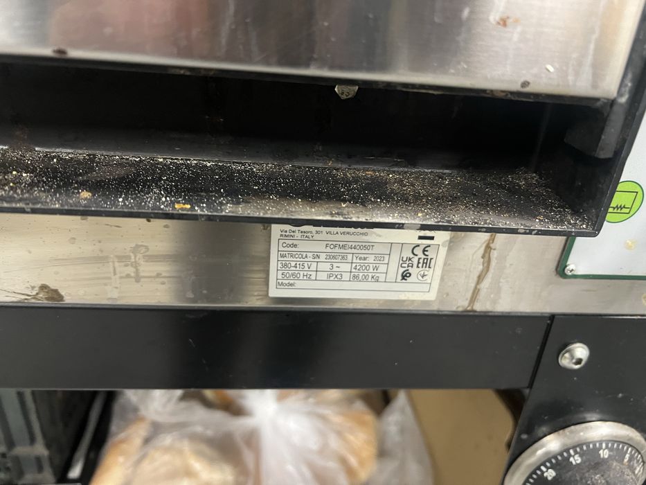 Професионална пещ за пица с маса