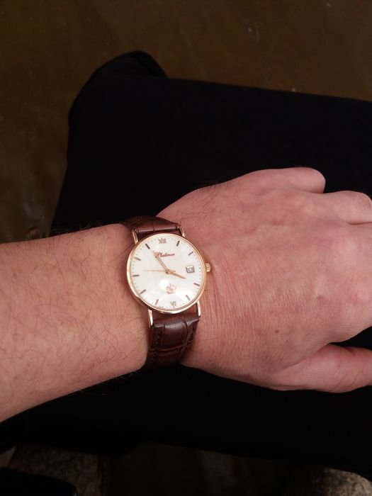 Продам золотые часы!