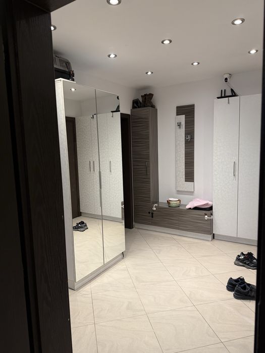 Дава се под наем Тристаен апартамент в София, Полигона - 117 кв.м за 1020 € - Снимка #7