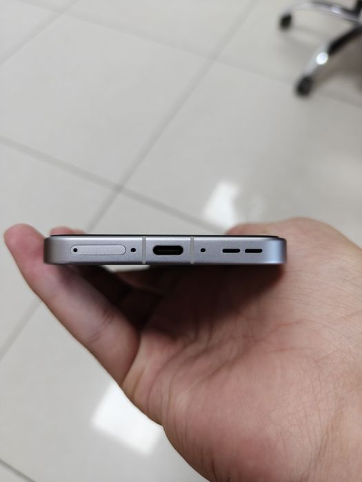 Oppo Find X9 sotuvda