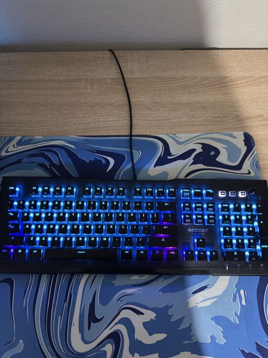 Клавиатура Roccat Vulcan Pro